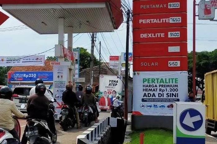 Promo Pertalite harga Premium di SPBU Rancaekek Bandung  
