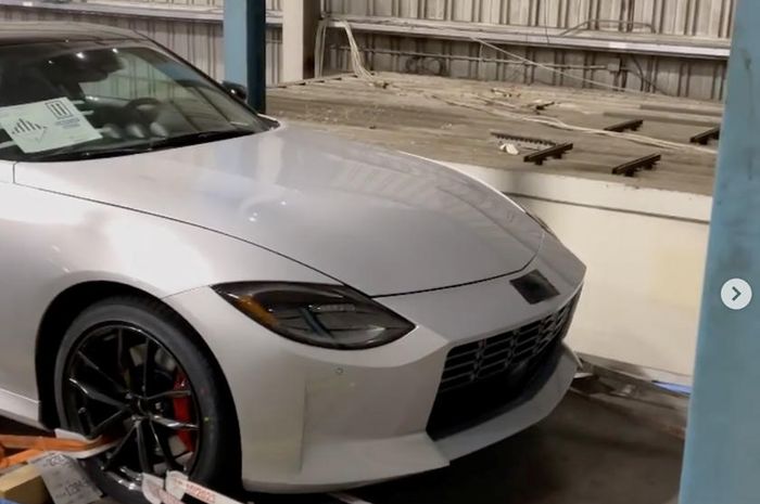 Foto Nissan Z Proto versi produksi bocor ke publik belum lama ini.
