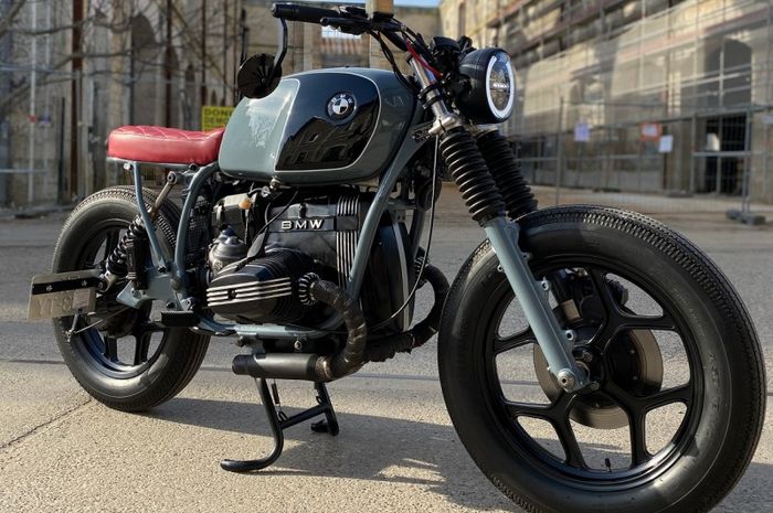 BMW R65 Monolever bergaya cafe racer neo-retro