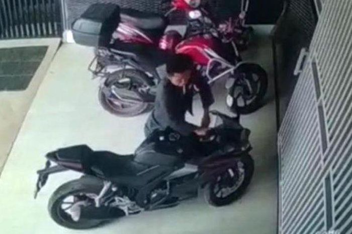 Yamaha R15 yang jadi sasaran maling