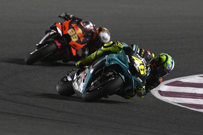 posisi Valentino Rossi merosot drastis pada balapan MotoGP Qatar 2021. 