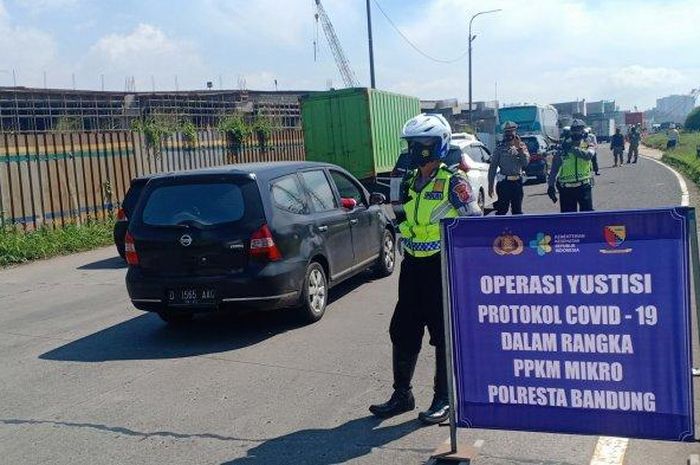 ilustrasi penyekatan setelah exit Tol Cileunyi, Kabupaten Bandung.