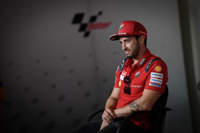 Wuih, sang manajer, Simone Battistella yakinkan para fans kalau Andrea Dovizioso 90% akan bergabung di MotoGP 2022.