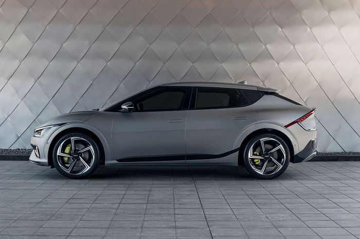KIA EV6 GT yang ikut diperkenalkan kemarin (30/3)