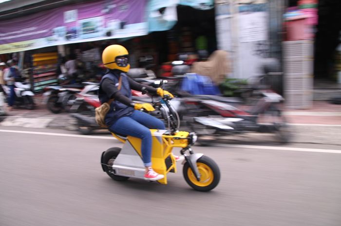 EV Pocket skuter listrik buatan PT Villano Motor Indonesia (VMI) saat diuji jalan