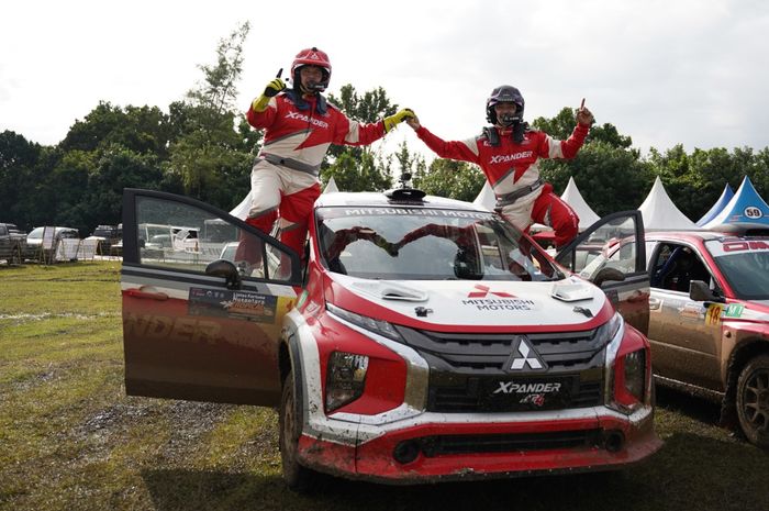 Mitsubishi Xpander AP4 yang dipiloti Rifat Sungkar dan M. Redwan sebagai navigator berhasil menjadi juara di event rally nasional.