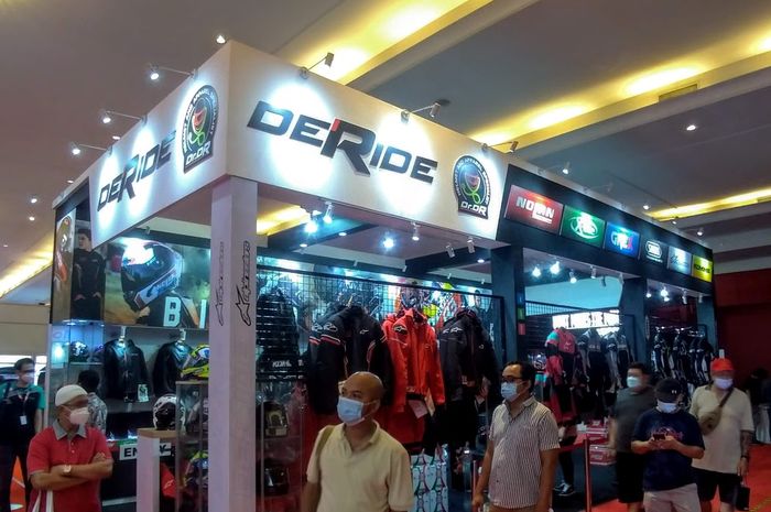 DeRide umbar promo selama IIMS 2021, jaket dan gloves riding Alpinestars diskon hingga 50 persen, ada hadiah langsung juga!