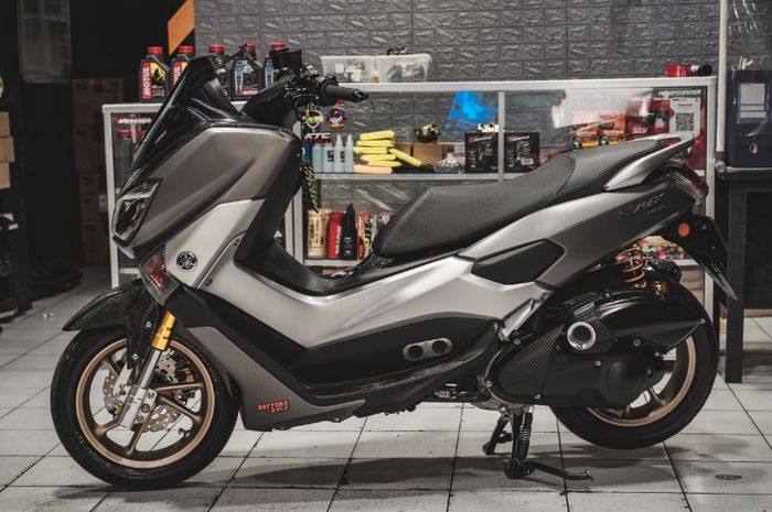 Yamaha NMAX modifikasi bergaya racing daily