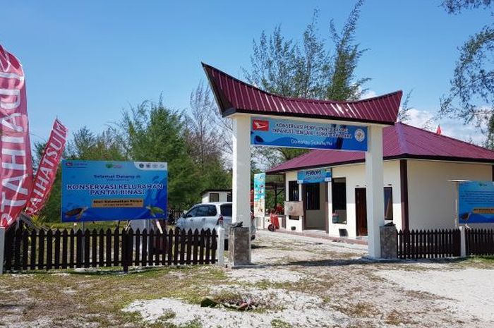 Konservasi Penyu Daihatsu yang bertempat di Pantai Binasi, Sibolga, Sumatera Utara
