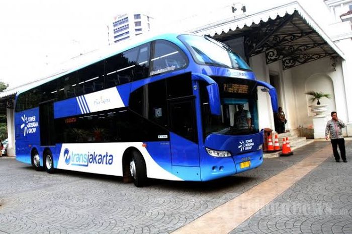 Ilustrasi bus double decker Transjakarta