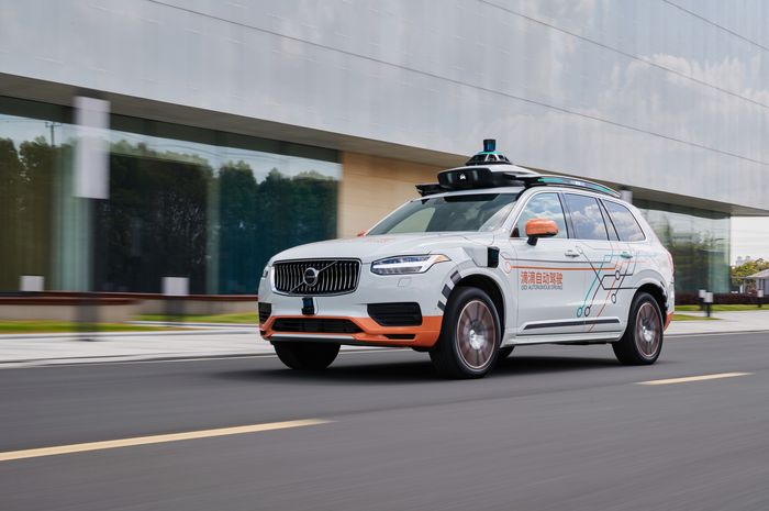 Volvo XC90 yang menjadi armada tes taksi otonom (self-driving) DiDi Chuxing.