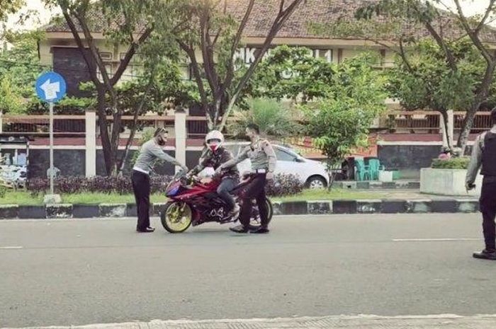 Razia motor berknalpot brong di alun-alun Boyolali, Jawa Tengah
