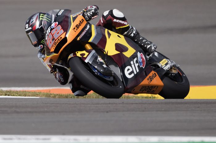 Hasil FP2 Moto2 Spanyol 2021: Sam Lowes jadi yang tercepat, pembalap 'Tim Indonesia' masuk 10 besar.