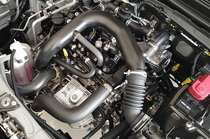 Mesin Daihatsu Rocky 1.000 cc, 3 silknder dengan turbocharger