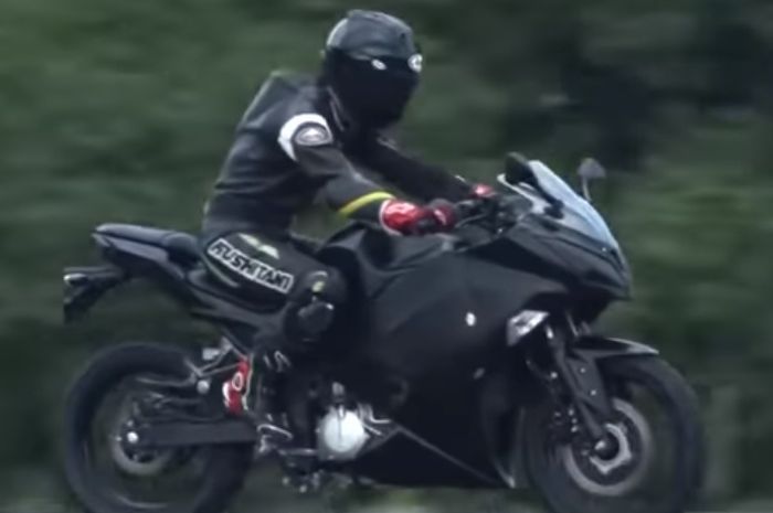Kawasaki Rideology yang dibekali mesin hybrid