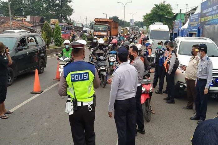 Aturan Perjalanan Keluar Kota untuk motor selama PPKM Jawa-Bali