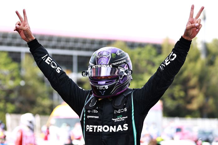 Lewis Hamilton kokoh di puncak klasemen F1 2021 