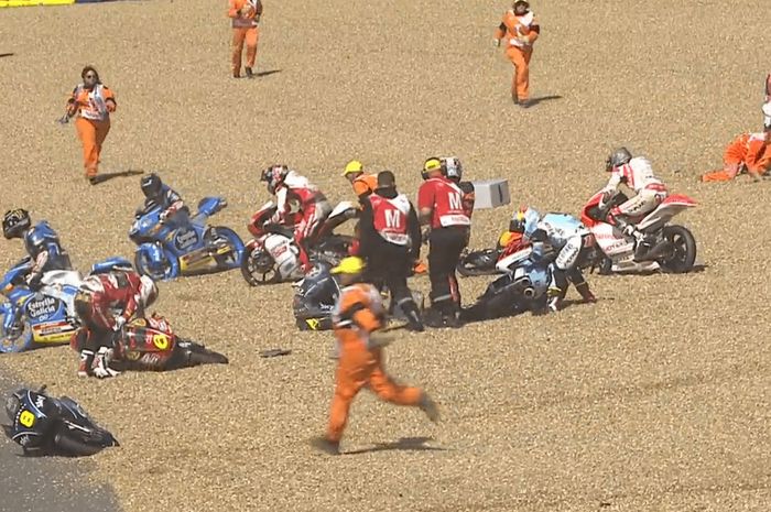 Crash balapan Moto3 2017 di Le Mans, GP Prancis 2017