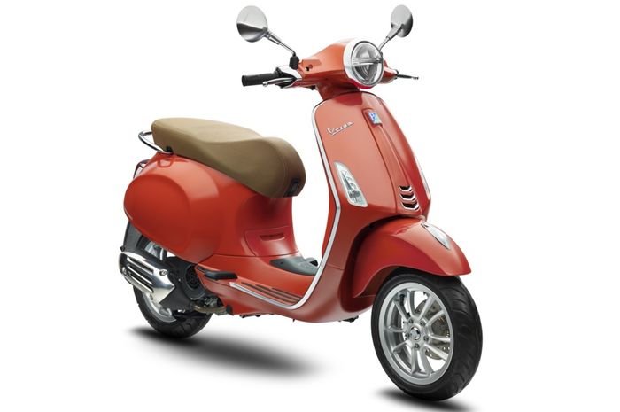 Vespa Primavera Orange Tramonto Glossy