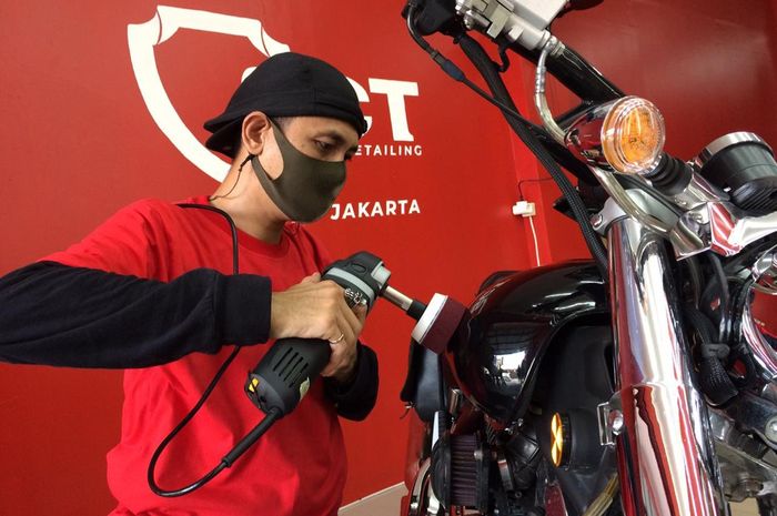 SCT Kalisari terima layanan cuci motor premium hingga nano coating