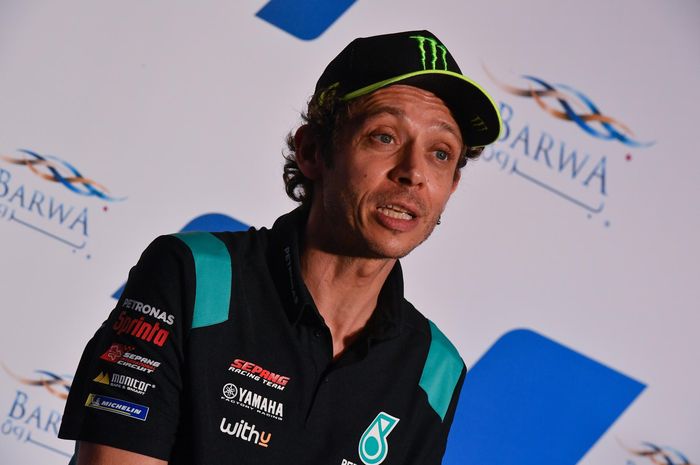 Valentino Rossi berikan kepastian untuk masa depannya di MotoGP setelah lima seri ke depan.