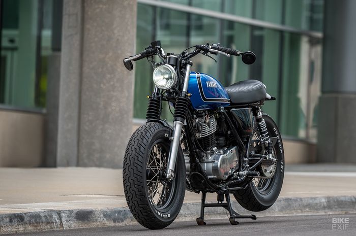 Yamaha SR400 brat style 