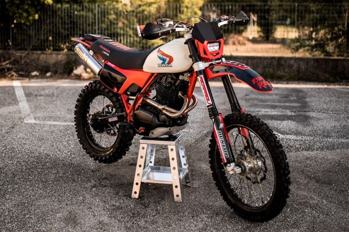 Restomod Honda XL500R 