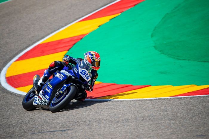 Galah Hendra Pratama saat memacu Yamaha YZF-R6 di ajang World Supersport 600