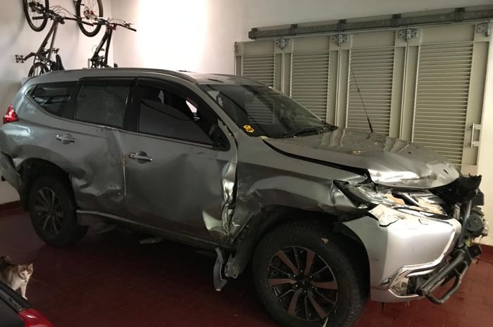 Kondisi Mitsubishi Pajero Sport setelah alami kecelakaan tunggal di Tol Jagorawi