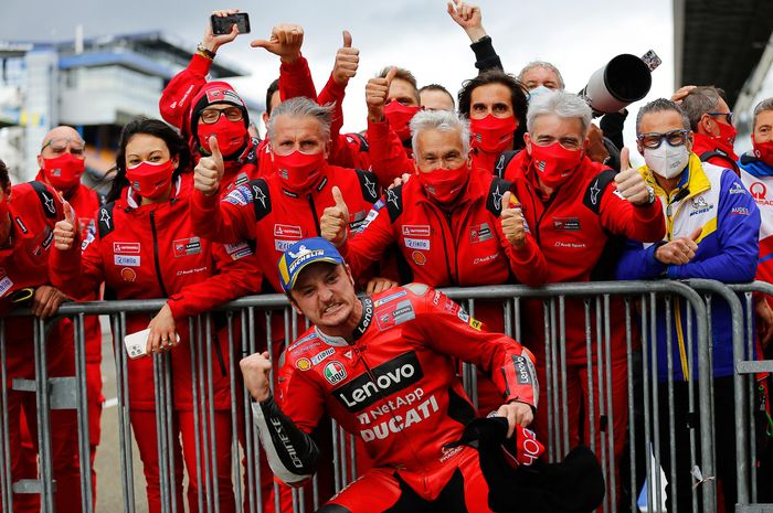 Jack Miller dan para bos Ducati di MotoGP usai menang di MotoGP Prancis 2021 lalu