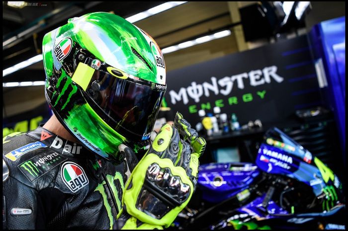 Desain helm spesial terakhir Valentino Rossi di Mugello 2019, sebelum Mugello absen karena pandemi. 