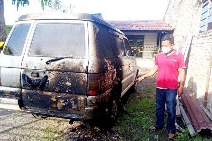 Pujianto, jurnalis Metro TV Sergai  mobilnya dibakar diteror orang tak dikenal  