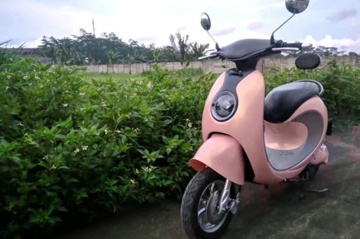 BF Goodrich BF-Angela, skuter listrik yang cocok untuk wanita.