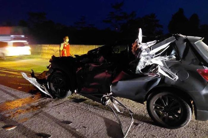 Mitsubishi Outlander Sport yang ditumpangi Wakapolres Lampung Utara kecelakaan di tol Trans Sumatera