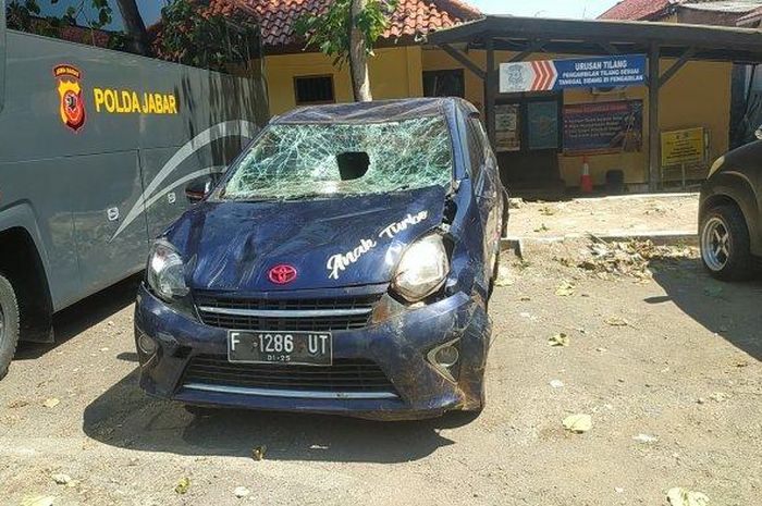 Mobil Suhendi yang dirusak setelah antar pulang janda 