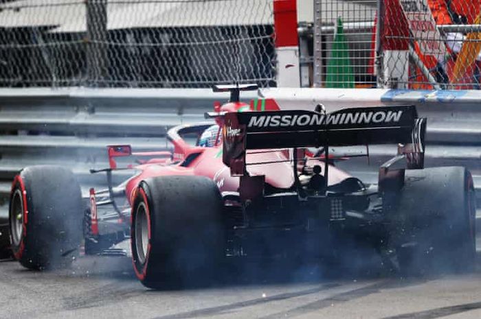 Crash Charles Leclerc di F1 Monako 2021