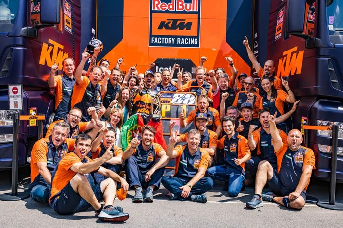 KTM berpesta di MotoGP Catalunya 2021, Dani Pedrosa banjir pujian