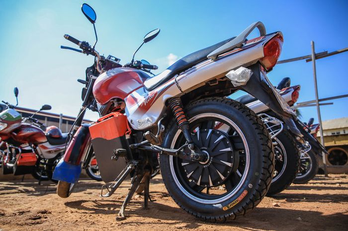 Pemerintah Rwanda genjot elektrifikasi dengan konversi motor ojek jadi motor listrik