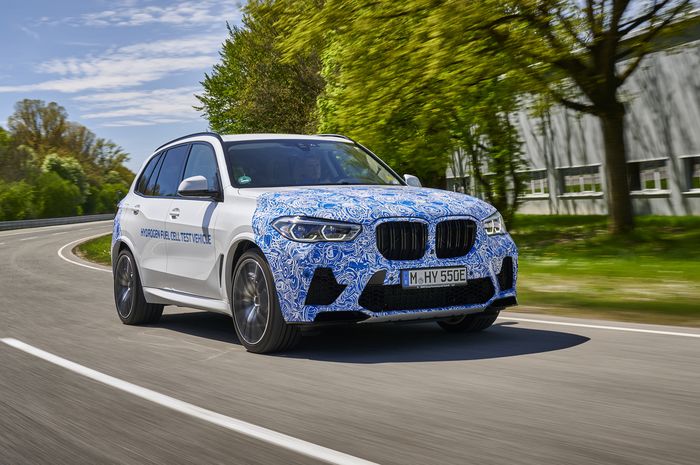 Mobil tes BMW i Hydrogen NEXT