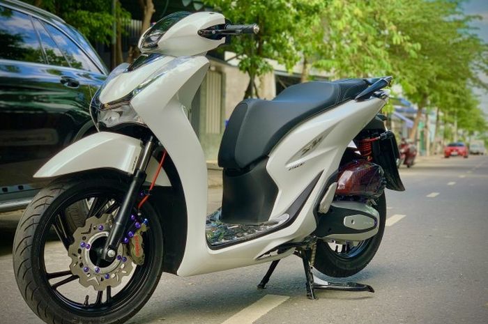 Modifikasi minimalis Honda SH150i 