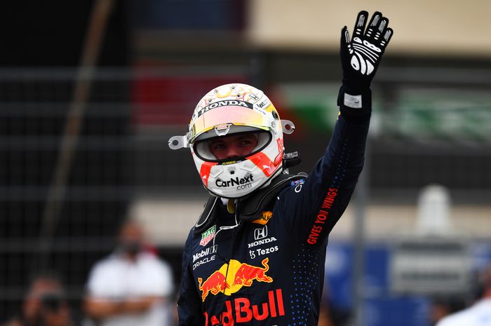 Max Verstappen menerapkan strategi yang tepat guna meruntuhkan dominasi Lewis Hamilton di sirkuit Paul Ricard. 