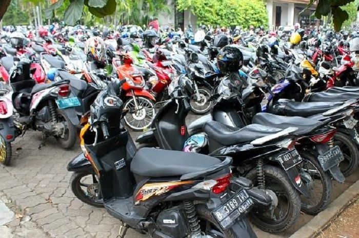 Ilustrasi tarif parkir motor di Kota Bandung naik jadi Rp 5 ribu per jam