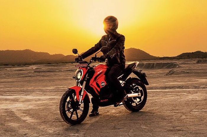 Motor listrik yang ludes terjual dalam dua jam, Revolt RV400