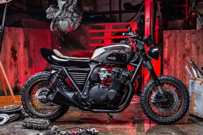 Suzuki GSX1100 street tracker 