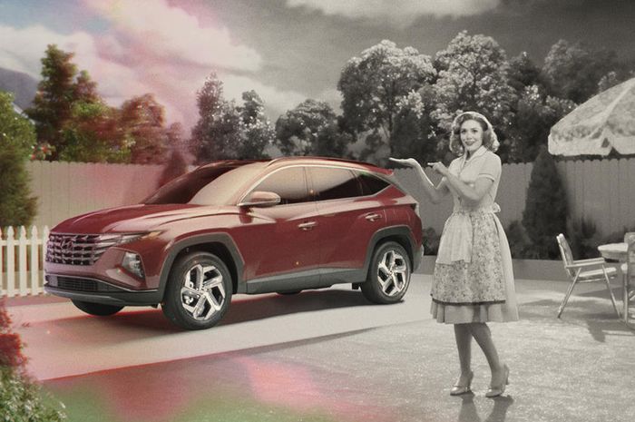 Wanda dari serial televisi WandaVision muncul di iklan Hyundai Tucson 2022.
