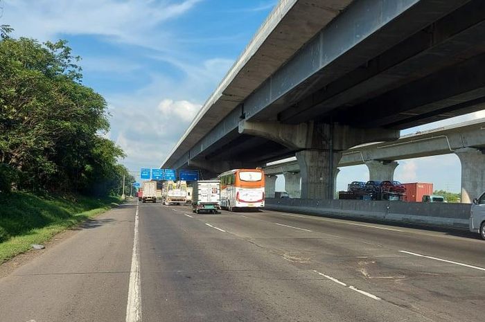 Ada peraikan jalan di Km 36+005 dan Km 27+223 Ruas Jalan Tol Jakarta-Cikampek.