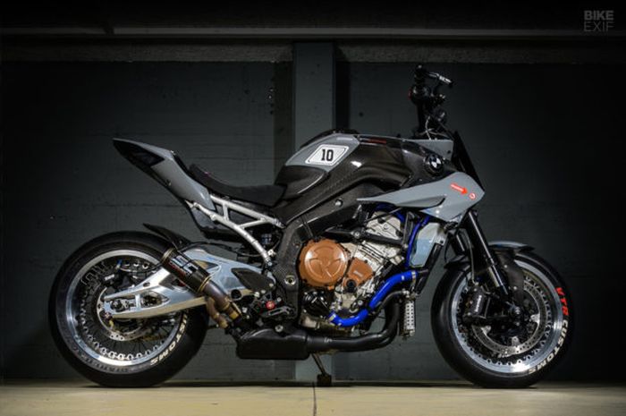 BMW S1000XR street tracker