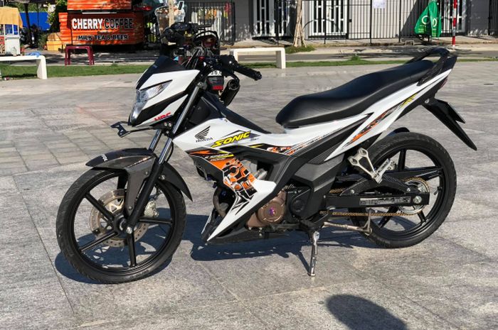 Modifikasi Honda Sonic 150R 