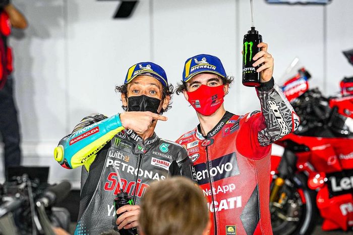 Francesco Bagnaia ngaku ingin balas budi ke Valentino Rossi.