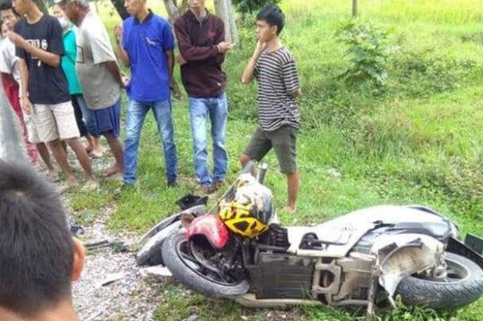 Kondisi Honda PCX usai diterjang Toyota Rush